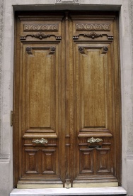 Входная дверь под старину с резьбой 1-48 Vinchelli, фото