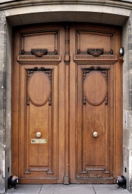 Входная уличная дверь из дерева 1-49 Vinchelli, фото
