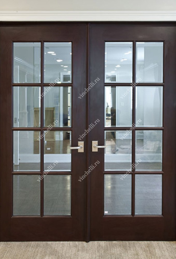 Дверь коричневая со стеклом