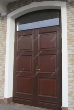 фото Противовзломные уличные двери Входная деревянная дверь со стеклом 2-2