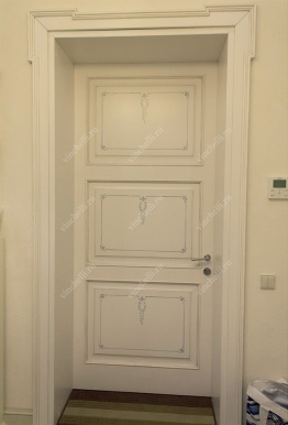 фото Белые двери Межкомнатная дверь массив 3-28