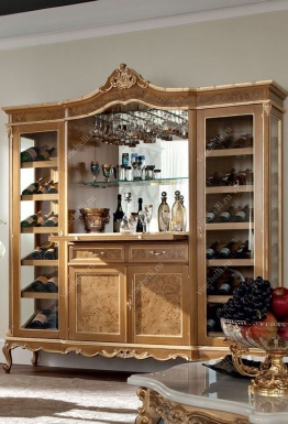 фото Мебель из массива на заказ Барный шкаф Morbido barocco